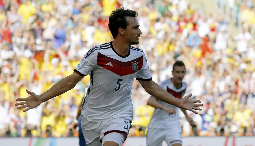 El defensa Mats Hummels se convirtió en la figura del encuentro entre Alemania y Francia tras anotar el único gol del partido. (Reuters)