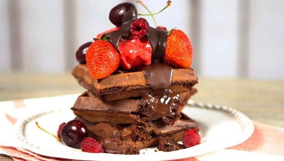 Torre de waffles de chocolate. (Foto: Cucinare)