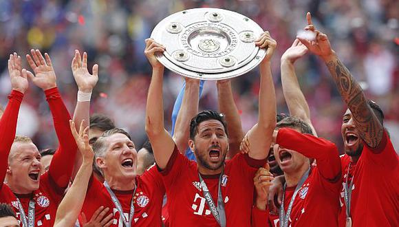 Claudio Pizarro sigue cosechando triunfos con Bayern Munich. (AP)