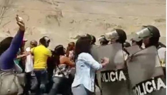 Profesores y estudiantes de la Universidad San Pedro bloquearon carretera de la Panamericana Norte