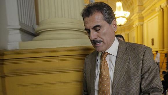 Parlamentario Julio Gagó se encuentra suspendido por 120 días. (David Vexelman)