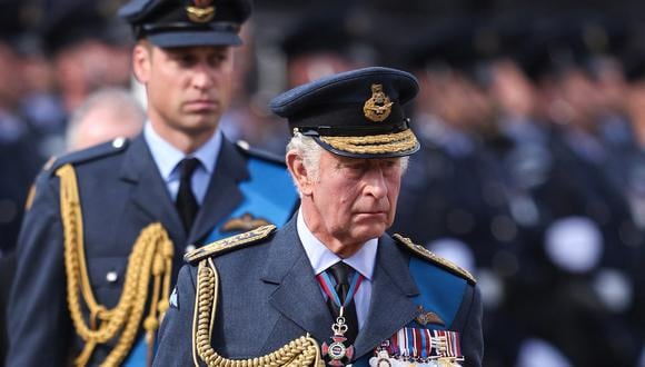 Carlos III del Reino Unido y Guillermo de Gales. (Foto: AFP)