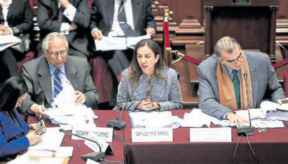Imprecisiones. Carlos Herrera no convenció a los legisladores. (Perú21/Renzo Salazar)