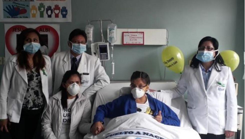 El amor fraternal de una joven estudiante y deportista la llevó donar su riñón a su hermana, una joven médico de 29 años. (EsSalud/Cusco)