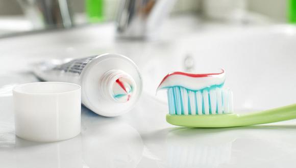Algunas pastas de dientes y enjuagues bucales neutralizan el SARS-CoV-2 al 99,9% en minutos. (Foto: Shutterstock)