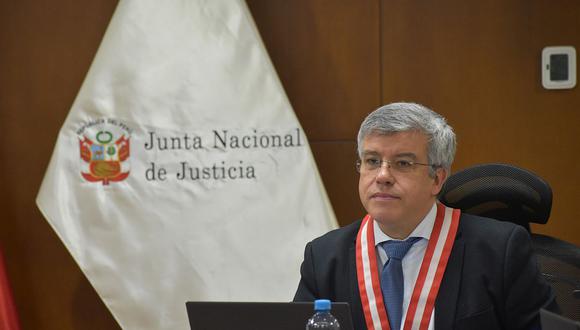Antonio de la Haza, tras juramentar como presidente de la JNJ, señaló que ofrecerá facilidades al defensor del Pueblo para que se realice el concurso de nombramiento de la nueva Junta.  (Foto: JNJ)