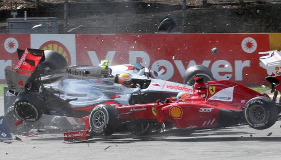 CRASH. Alonso acabó con dolor en la espalda. (AP)