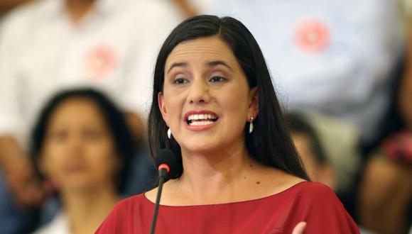 Verónika Mendoza volvió a su función congresal. (EFE)