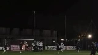 Francesco Totti cautiva al mundo con una espectacular ejecución de tiro libre: pinchó el balón sobre la barrera [VIDEO]