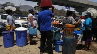 Vecinos afectados de SJL por rotura de tubería siguen sin agua [FOTOS]