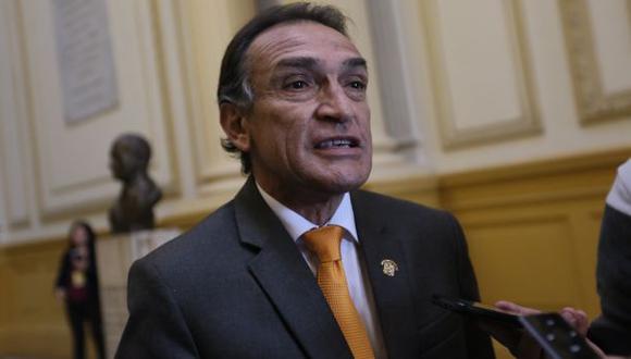Héctor Becerril: Comisión de Fiscalización no debe ver caso de Luis Castañeda. (Anthony Niño de Guzmán/Perú21)