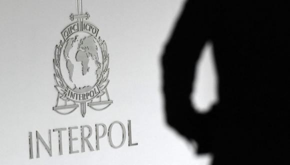 La Interpol, presente en 194 países, centra sus labores en tres programas: lucha contra el terrorismo, ciberdelincuencia y delincuencia organizada y nuevas tendencias delictivas  (ROSLAN RAHMAN / AFP).