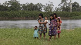 Hija de indígena asesinado por taladores ilegales recibe premio en EEUU