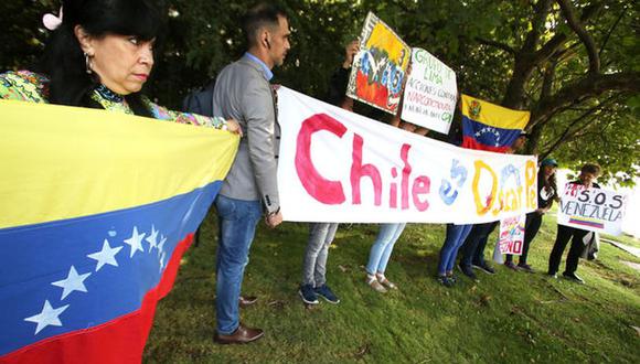 "Chile se adelantó en implementar la visa. Pese a ser criticada en un principio, ésta ha demostrado ser eficiente", dijo el subsecretario del Interior.&nbsp;(Foto referencial: AFP)