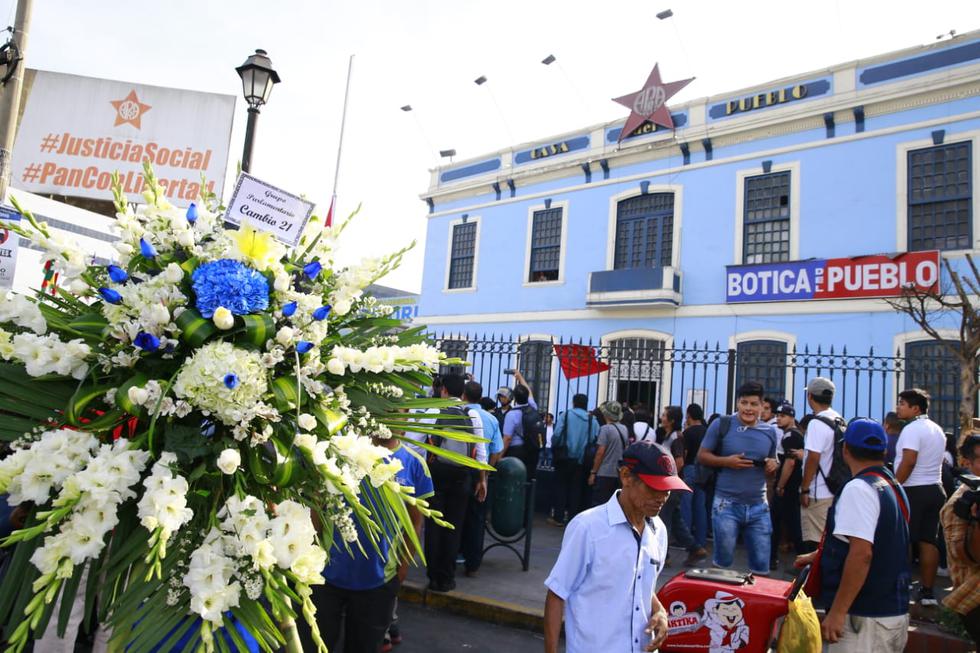 Los restos del ex presidente serán velados en la Casa del Pueblo, sede principal del Partido Aprista Peruano. (Fotos: Violeta Ayasta/GEC)