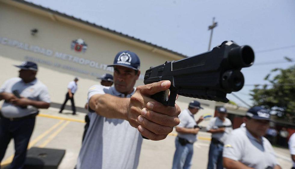 Municipalidad de Lima: Serenos ya patrullan las calles con armas no letales [Fotos y video] | LIMA | PERU21