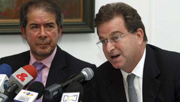 Jaime Gilinski, presidente de la junta directiva de GNB Sudameris, dio una conferencia de prensa. (Reuters)