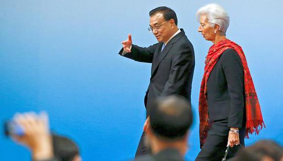 El primer ministro chino Li Keqiang se reunió hoy con la directora gerente del FMI, Christine Lagarde, en Pekín. (Foto: EFE)