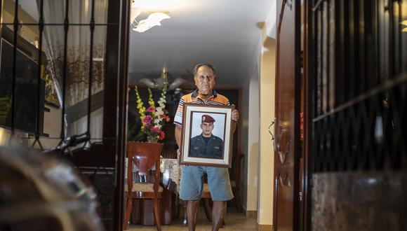 CUATRO POLICÍAS ASESINADOS. El ‘Andahuaylazo’ es sinonimo de sangre. José Chávez, padre del teniente PNP Luis Chávez.