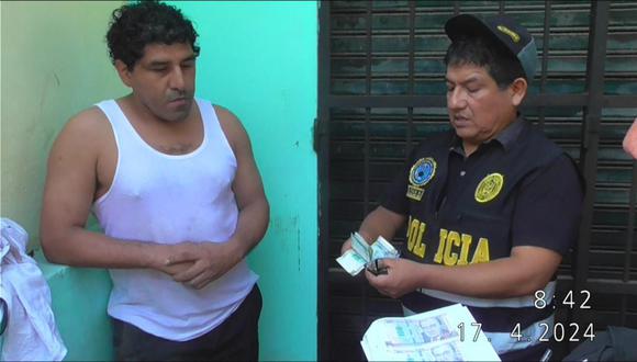 El fiscal Aquije fue intervenido en el distrito de Villa El Salvador cuando recibía coima para liberar a un joven detenido por drogas.