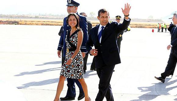 Humala arribó a Chile acompañado de su esposa, Nadine Heredia. (Andina)
