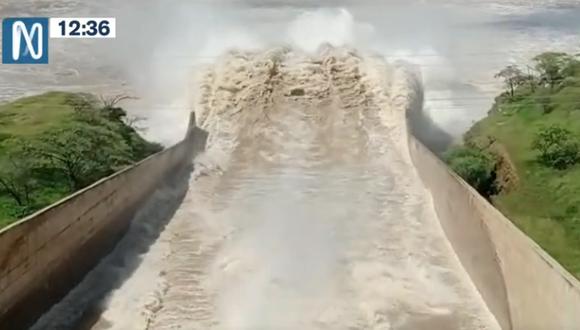Reservorio de Poechos. Para que el público entienda qué son 8,000 mts3/segundo, lo describiré como el caudal extremo que podría provocar una inundación en Lima por el río Rímac multiplicada 40 veces, señala el columnista. (Captura: Canal N)
