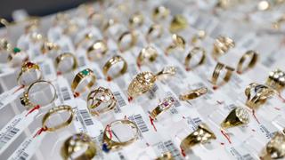 ¡Aprovecha! Caja Metropolitana realiza exposición y venta de joyas de oro por San Valentín [FOTOS]