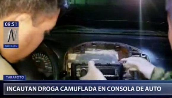 Agentes incautan droga camuflada en consola de auto. (Captura: Canal N)