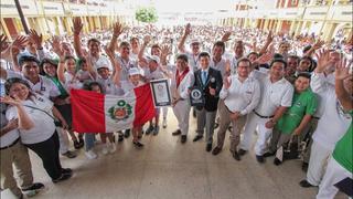 ¡Para ponerse de pie! Pisco peruano ingresa a los Records Guinness tras degustación masiva [FOTOS]