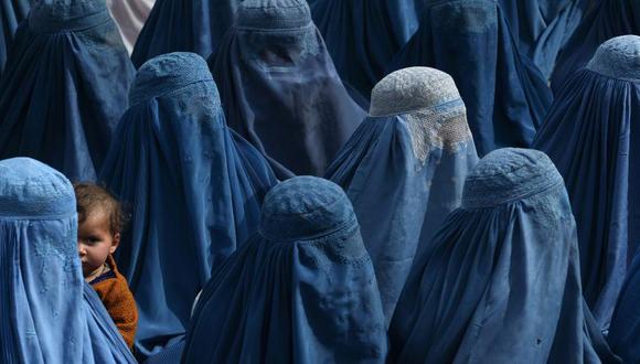 Mujeres bajo el régimen talibán en Afganistán. (Foto: AP)