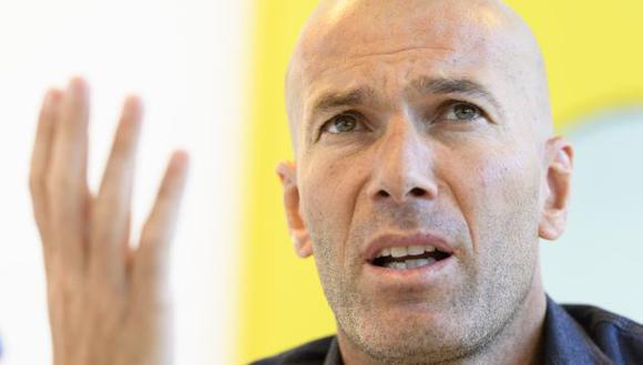 Zidane no está contento con el accionar del Real Madrid. (AP)