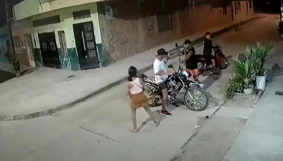 Robo de moto fue frustrado por vecinos y acabó en linchamiento del ladrón (Captura de pantalla)
