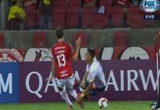 Manzaneda cayó en área rival, reclamó penal; pero árbitro dejó seguir jugando [VIDEO]