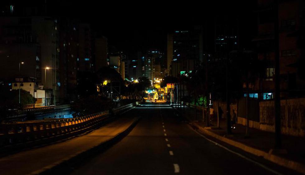 Miedo a la delincuencia deja desiertas las noches de Caracas | Foto: AFP