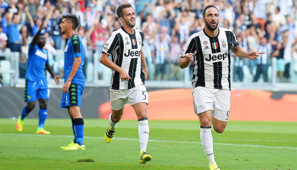 Gonzalo Higuaín marcó doblete en la victoria 3-1 de la Juventus sobre Sassuolo por la Serie A. (EFE)