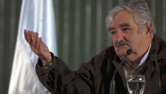 Mujica cree que la legalización de la marihuana ayudará a “arrebatar” el mercado al narcotráfico. (AP)