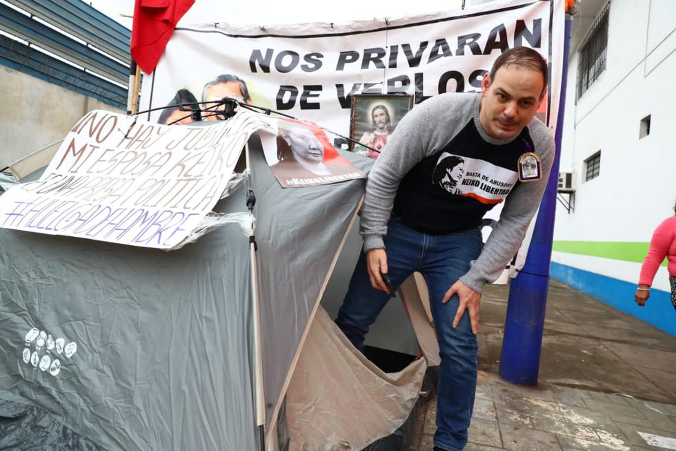 Mark Vito en huelga de hambre en los exteriores del Penal Anexo de Mujeres. (Alessandro Currarino/GEC)