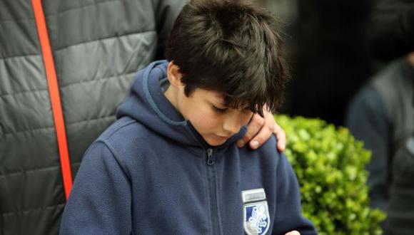 Argentina vs. Uruguay: Lionel Messi y su gesto de humildad con un niño. (AFP)
