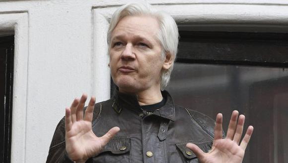 Se presentó en Ecuador una demanda de Wikileaks por "aislamiento y amordazamiento" de Julian Assange. (Foto: EFE)