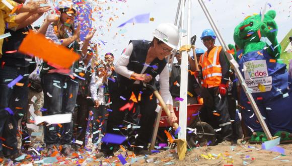 La alcaldesa de Lima, Susana Villarán, dio inicio a los trabajos. (Andina/Difusión)