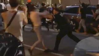 Policía de Nueva York que derribó a manifestante de 20 años será inculpado [VIDEO]