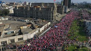 ‘Reacciona Perú’: Legisladores participan de la marcha en contra del presidente Pedro Castillo  