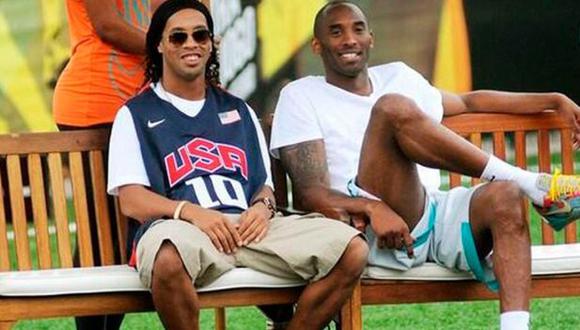 Ronaldinho lamentó así la muerte dde Kobe Bryant. (Foto: Agencias)