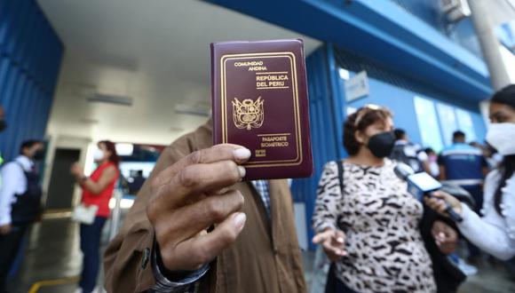 Agencias de Migraciones en Lima atenderán el 29 y 30 de octubre para tramitar pasaporte. Foto: Alessandro Currarino / @photo.gec