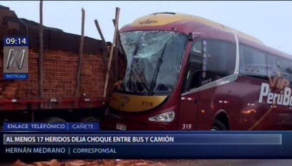 Un terrible accidente sucedió esta mañana en el kilómetro 149 de la carretera Panamericana Sur, en Cañete. (Video: Canal N)