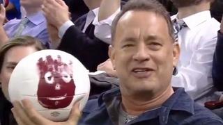 Tom Hanks y 'Wilson' se reencontraron 15 años después en partido de hockey