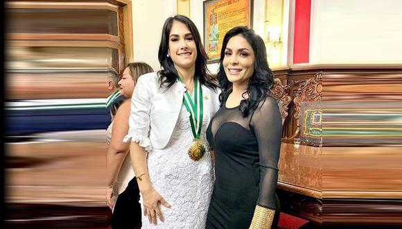 La ex bailarina felicitó a su hermana por asumir el cargo como alcaldesa de Ica. (Instagram Evelyn Vela)