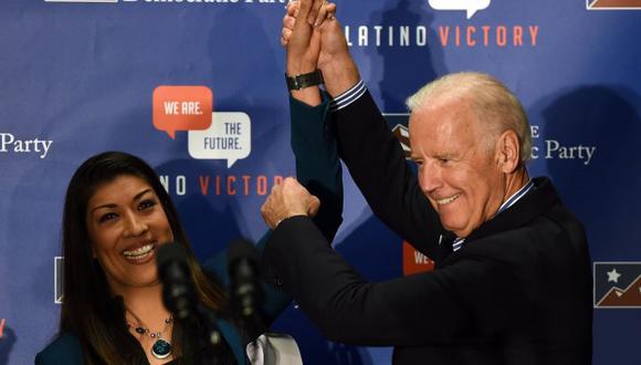 Promesa de Biden es un nuevo intento de salir de la polémica que comenzó cuando Lucy Flores, una activista y ex legisladora estatal de Nevada, afirmó que él la besó sin consentimiento en la cabeza. (Foto: AFP)