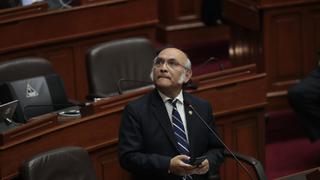 Julio Rosas se declara en “huelga democrática” y se retira del Pleno del Congreso