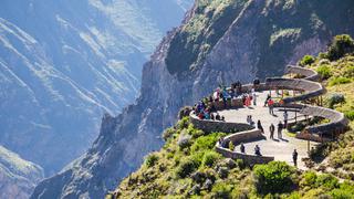 Arequipa: habilitan acceso al mirador de la Cruz del Cóndor tras limpieza de piedras en la vía